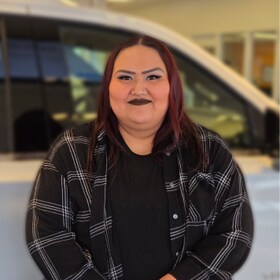 Staff member Sundae Red Bird from ID_a5e8ded18c54