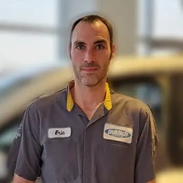 Staff member Eric Losing from ID_33bae40aa98a