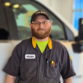 Staff member Austin Bell from ID_33bae40aa98a