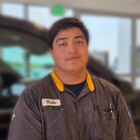 Staff member Kobe Murphy from ID_33bae40aa98a