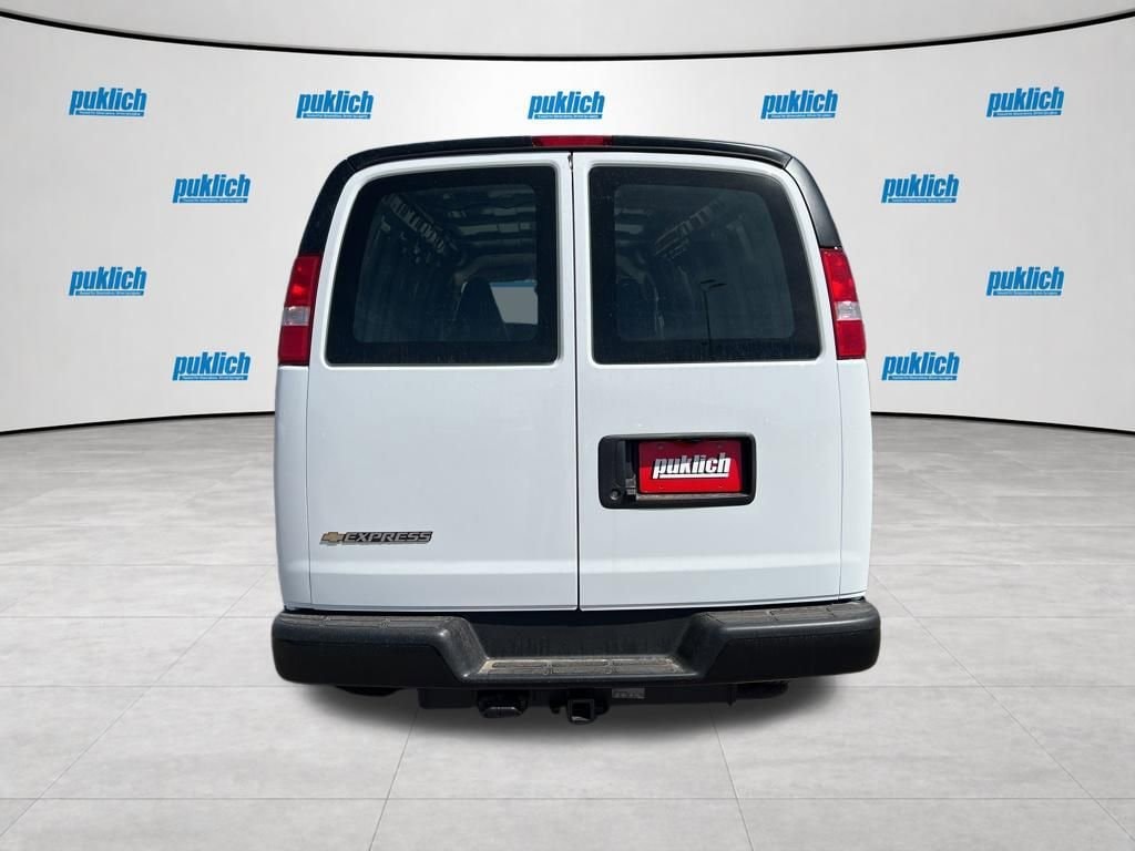 2026 Chevrolet Express Cargo Work Van - Photo 6
