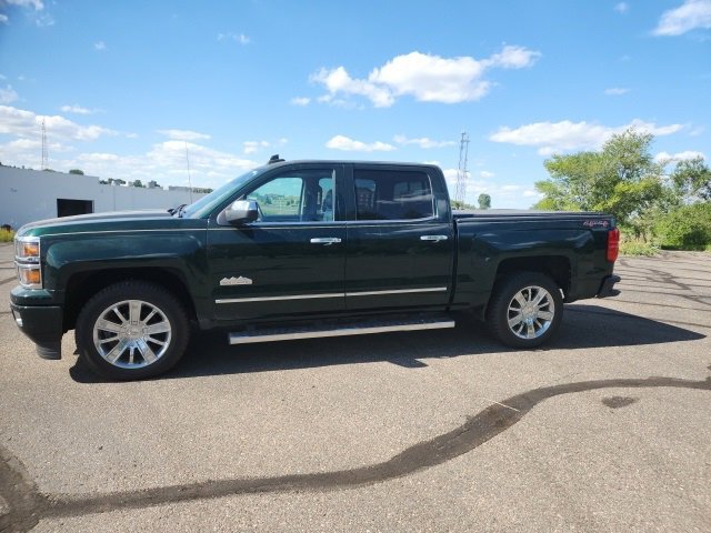 2015 Chevrolet Silverado 1500 High Country photo 3