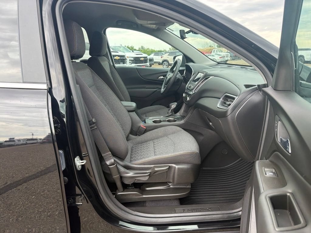 2022 Chevrolet Equinox LT - Photo 24