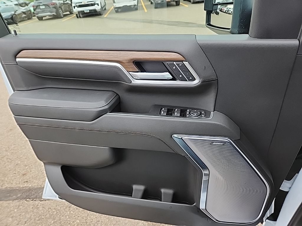 2026 Chevrolet Silverado 2500 HD High Country - Photo 40