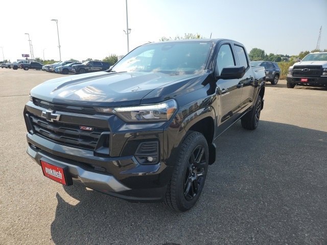 2025 Chevrolet Colorado Z71 photo 3
