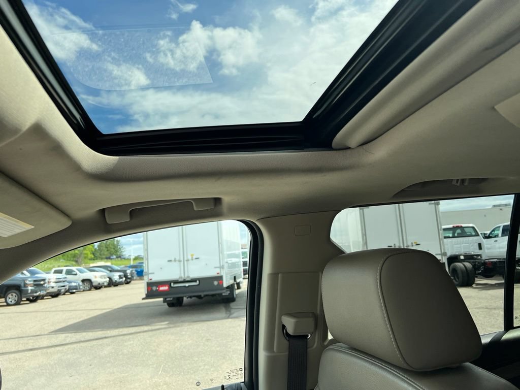 2020 Chevrolet Suburban Premier - Photo 19