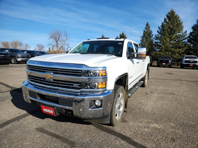 2015 Chevrolet Silverado 2500HD LTZ photo 3