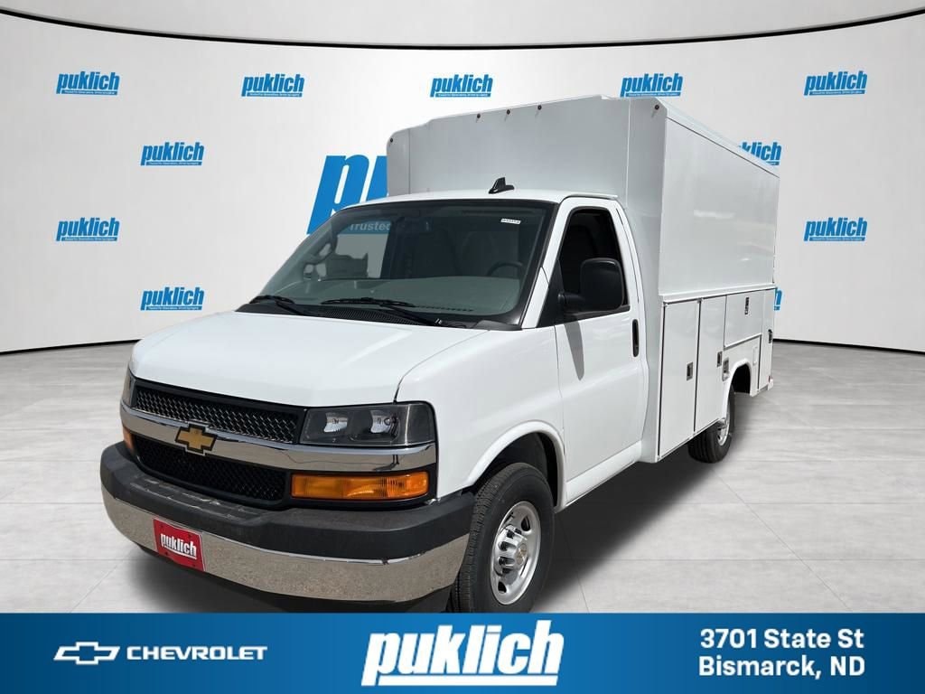 2025 Chevrolet Express 3500 139" WB's photo