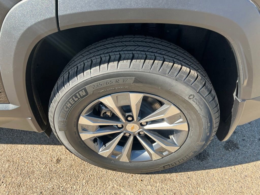 2026 Chevrolet Equinox LT - Photo 31