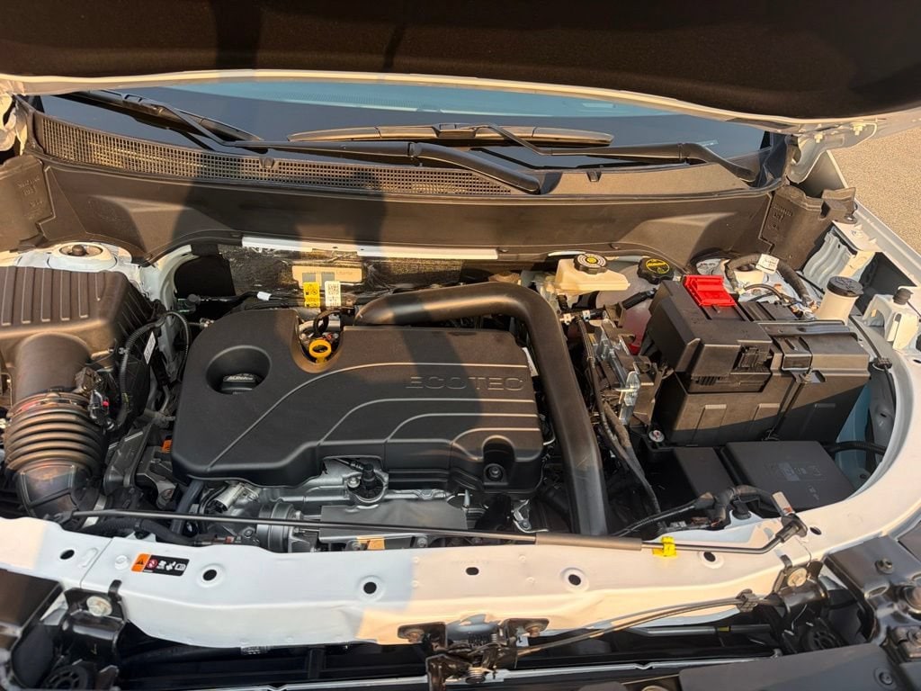 2027 Chevrolet Equinox LT - Photo 34