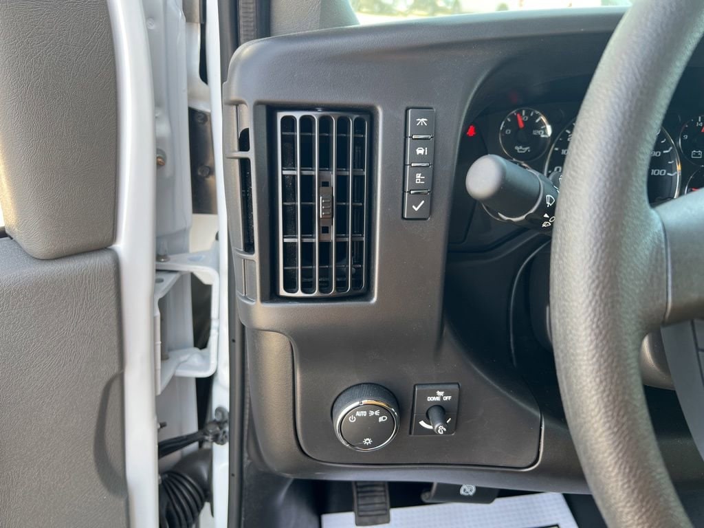 2026 Chevrolet Express Cargo Work Van - Photo 17