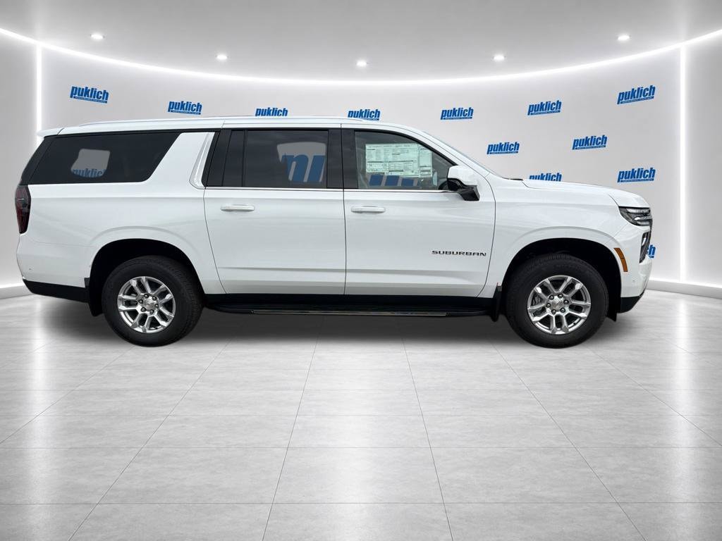 2026 Chevrolet Suburban LS - Photo 8