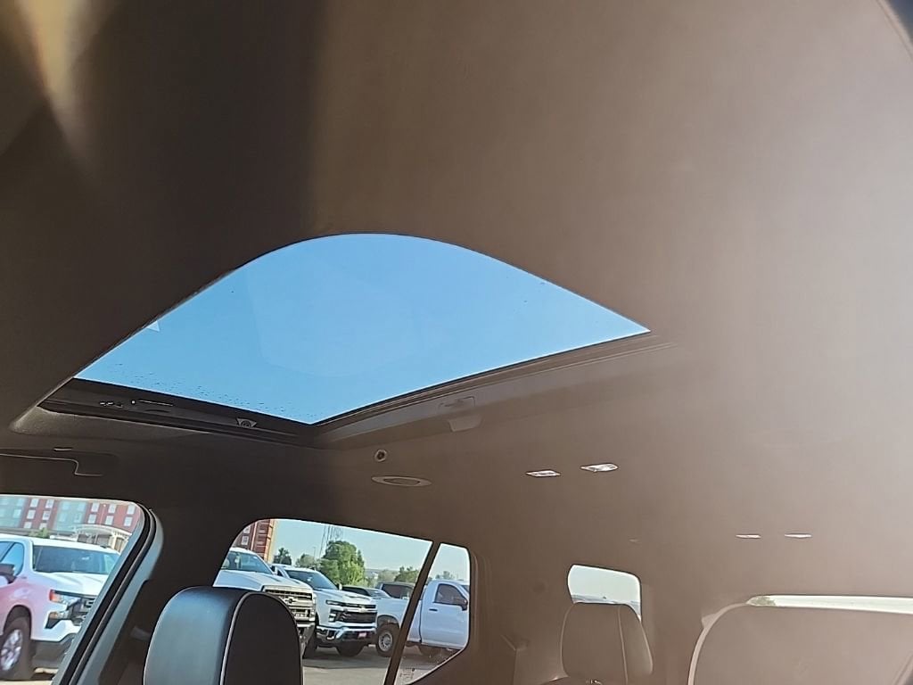 2023 Chevrolet Traverse Premier - Photo 39