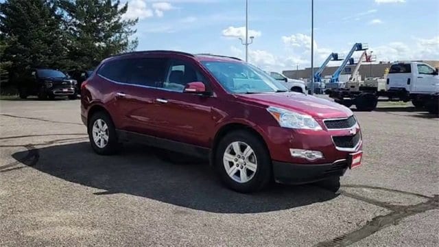 Used 2011 Chevrolet Traverse 2LT with VIN 1GNKVJED4BJ137703 for sale in Bismarck, ND