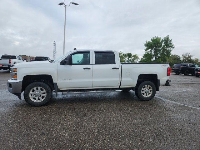 2015 Chevrolet Silverado 2500HD LT photo 4
