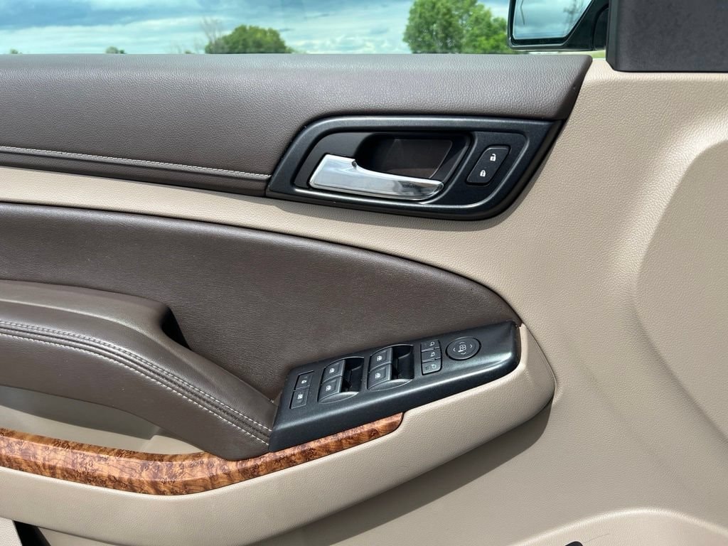 2020 Chevrolet Suburban Premier - Photo 23