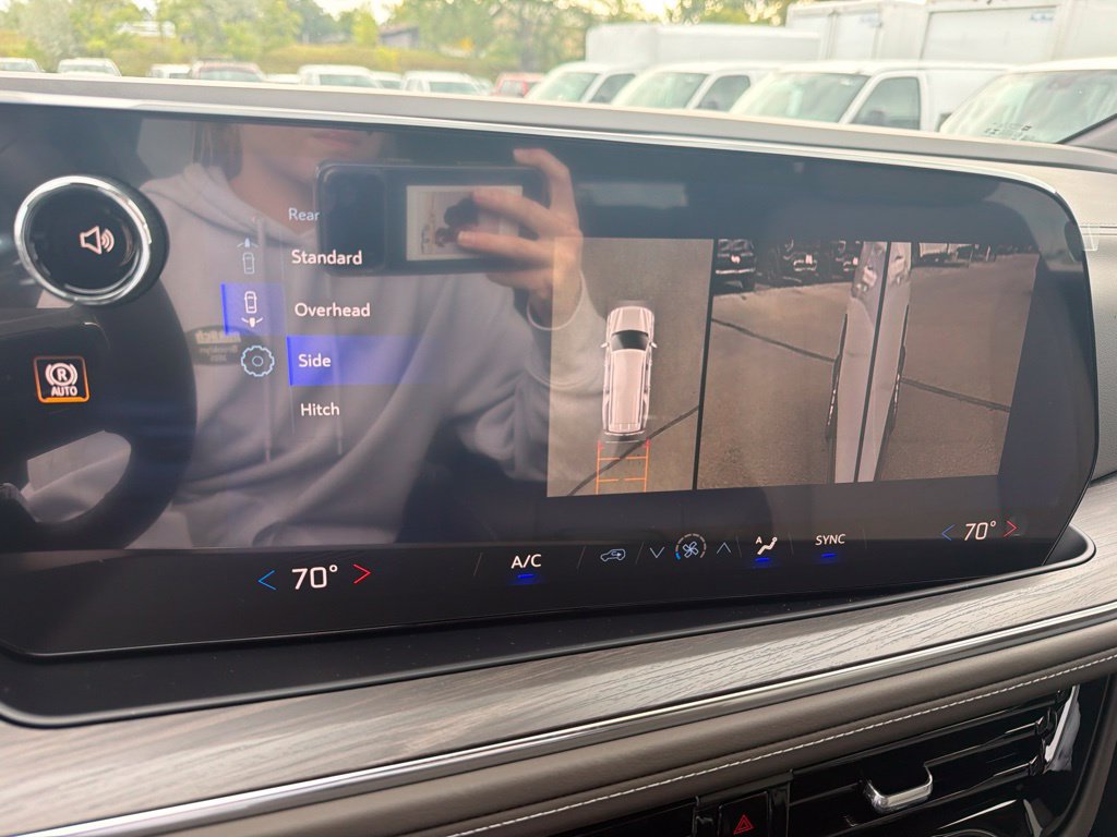 2026 Chevrolet Suburban LS - Photo 20
