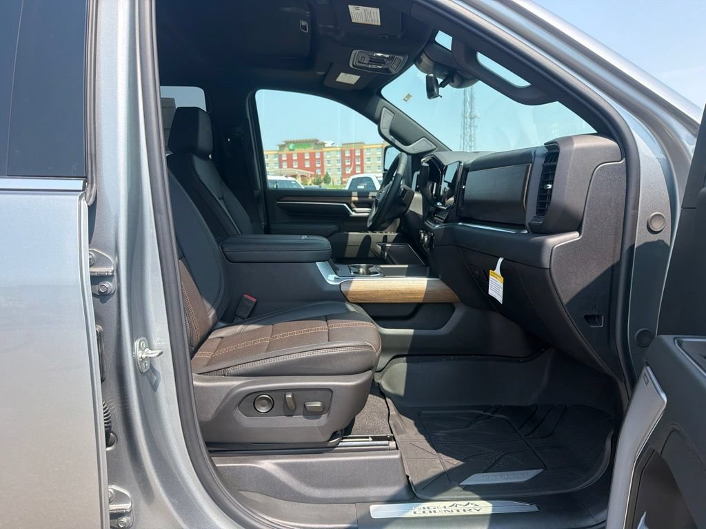 2026 Chevrolet Silverado 3500 HD High Country - Photo 43