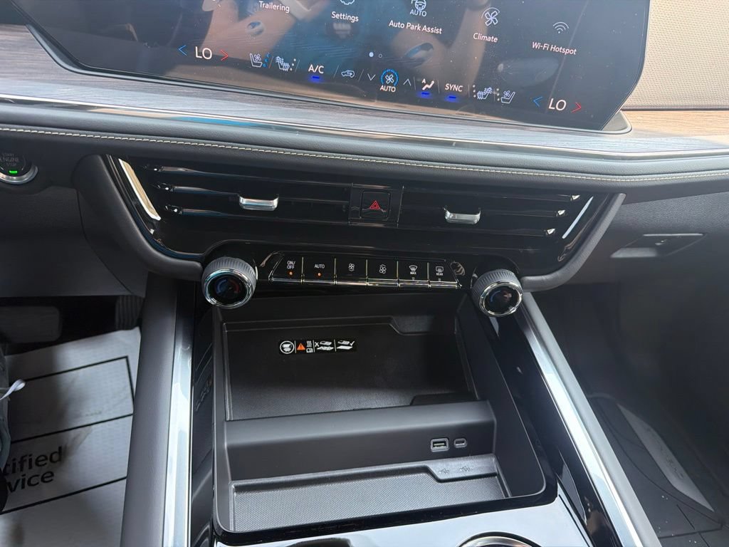 2026 Chevrolet Suburban Premier - Photo 22