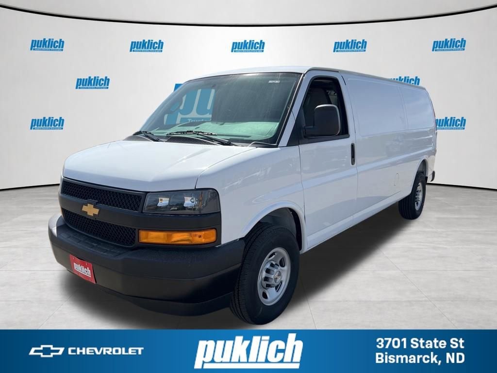 2026 Chevrolet Express 2500 Extended Work Van HD's photo