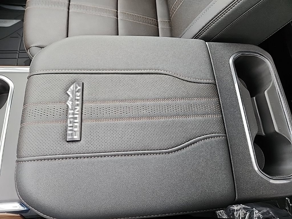2026 Chevrolet Silverado 2500 HD High Country - Photo 37