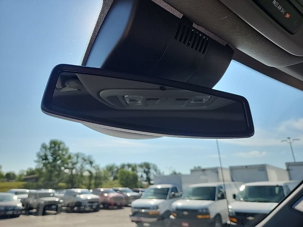 2023 GMC Sierra 1500 SLT - Photo 18