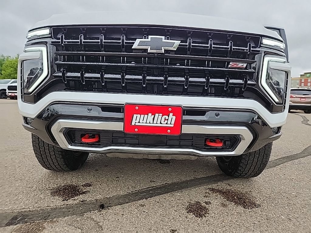 2025 Chevrolet Suburban Z71 - Photo 52