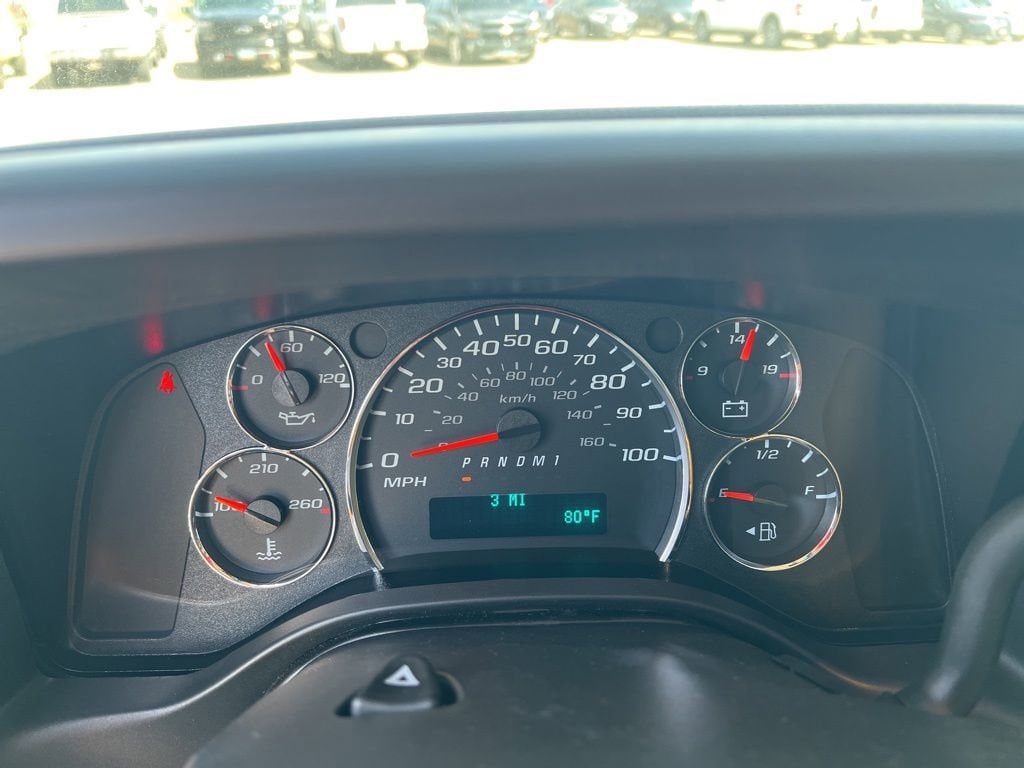 2026 Chevrolet Express Cargo Work Van - Photo 10
