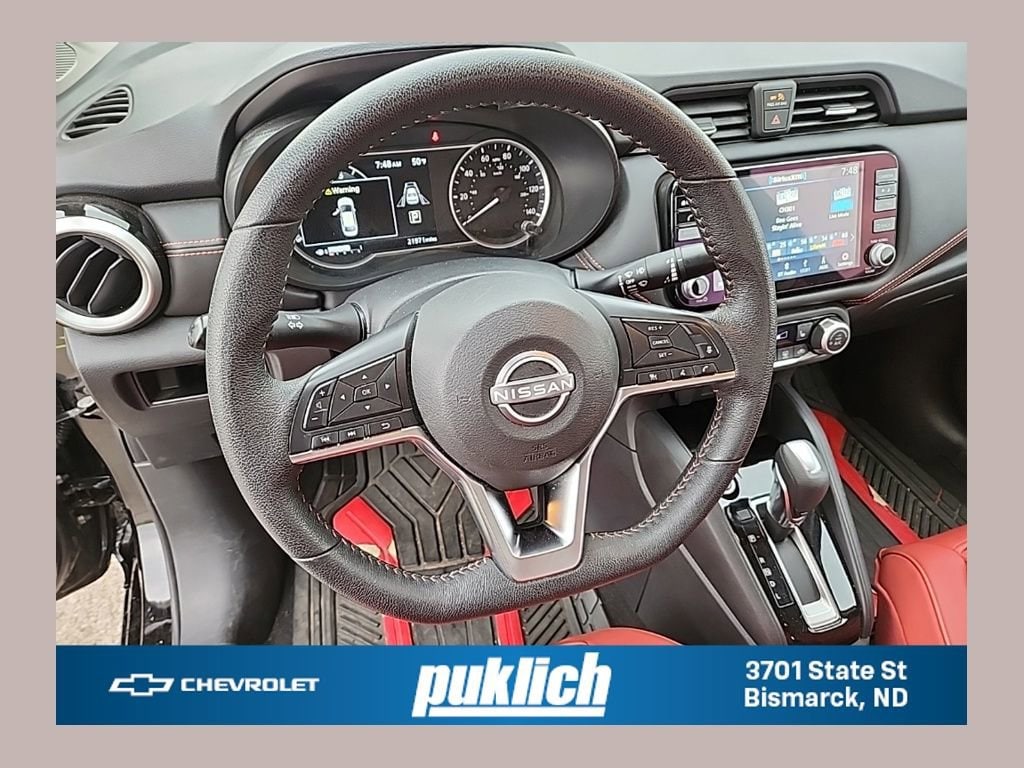 2023 Nissan Versa 1.6 SR CVT's photo