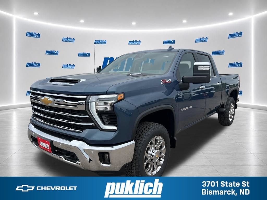 Lakeshore Blue Metallic 2026 Chevrolet Silverado 2500HD Pickup Truck Four-Wheel Drive Automatic