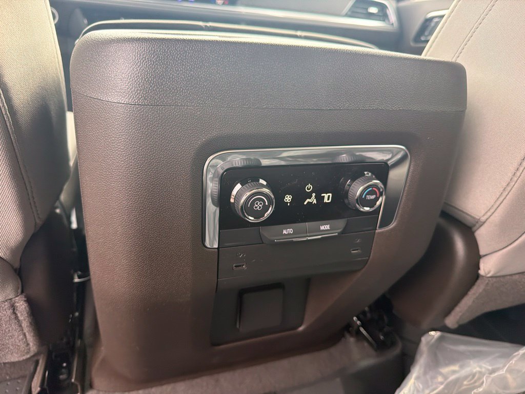 2026 Chevrolet Suburban LS - Photo 33