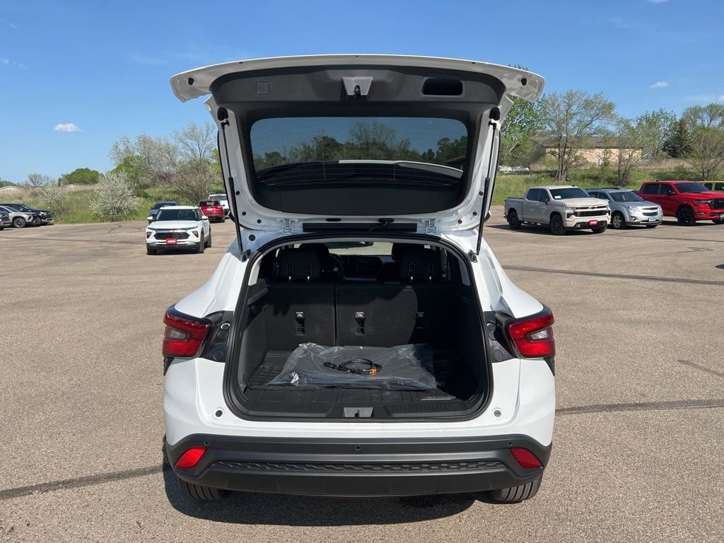 2026 Chevrolet Trax LS - Photo 28