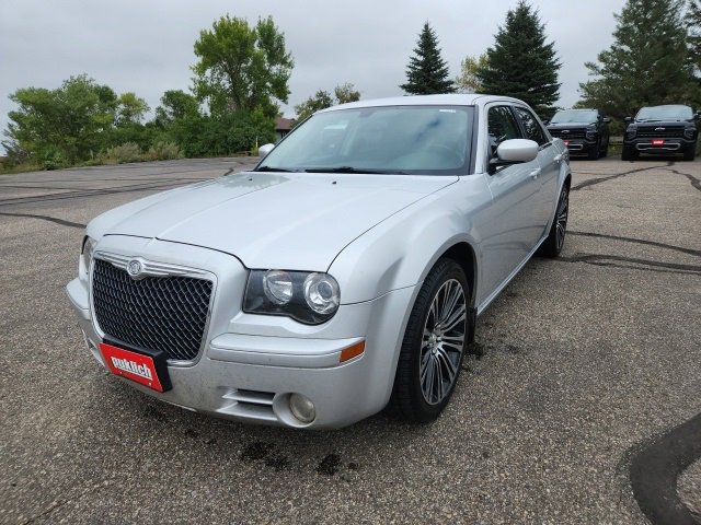 2010 Chrysler 300 photo 3
