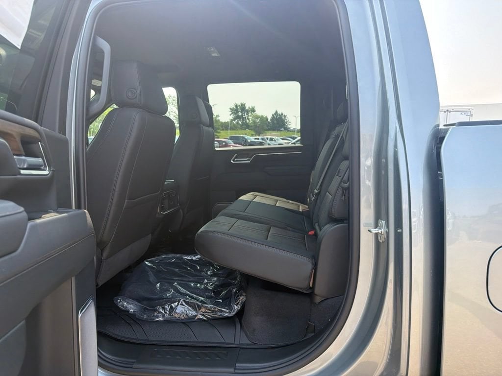 2026 Chevrolet Silverado 3500 HD High Country - Photo 39