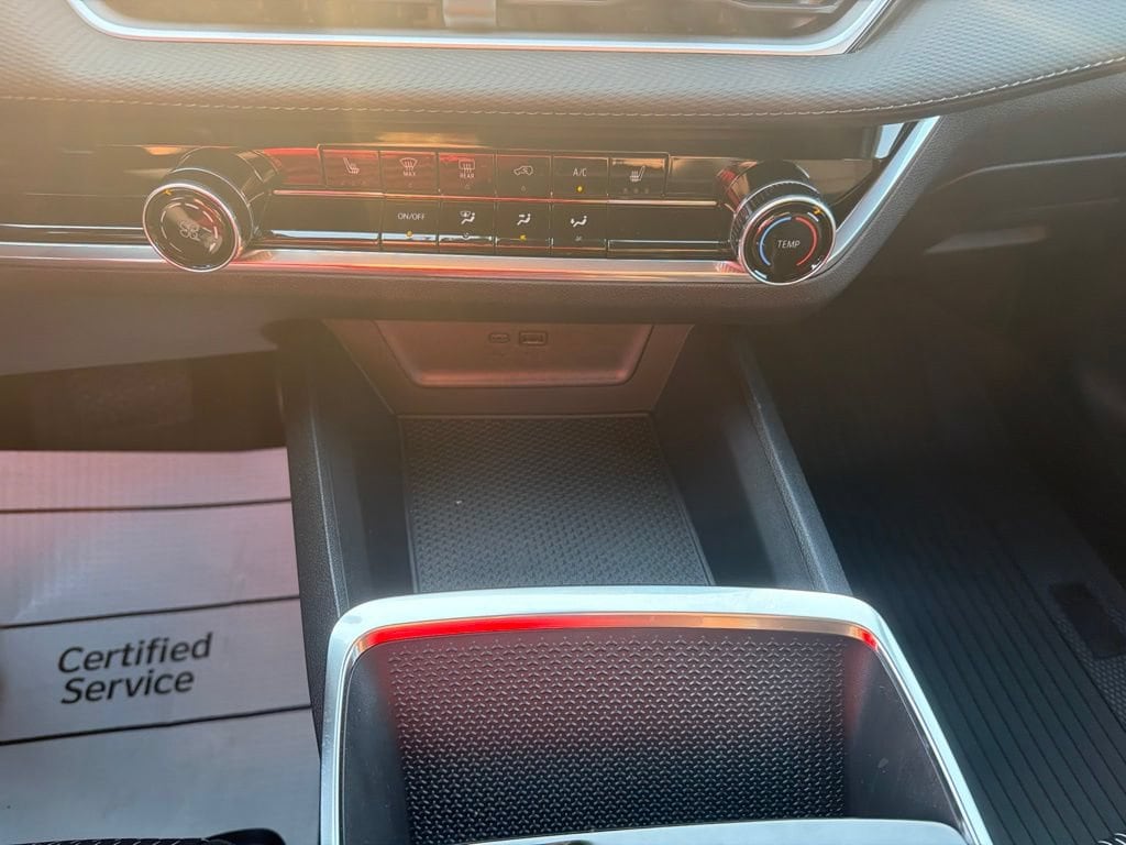 2027 Chevrolet Equinox LT - Photo 20