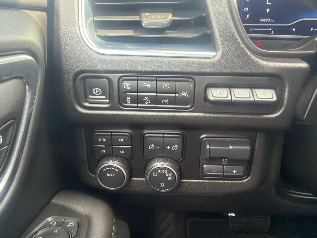 2023 Chevrolet Suburban Premier - Photo 12