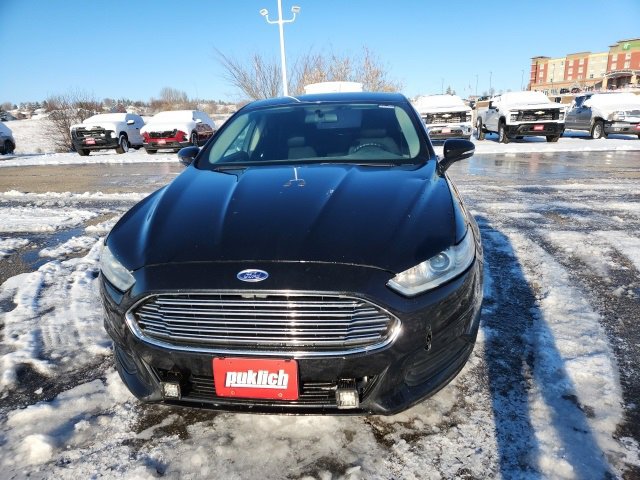 2014 Ford Fusion SE photo 2