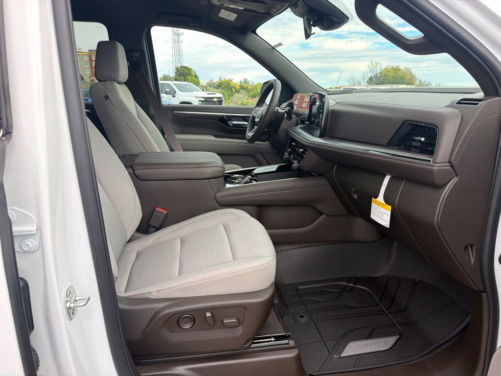 2026 Chevrolet Suburban LS - Photo 36