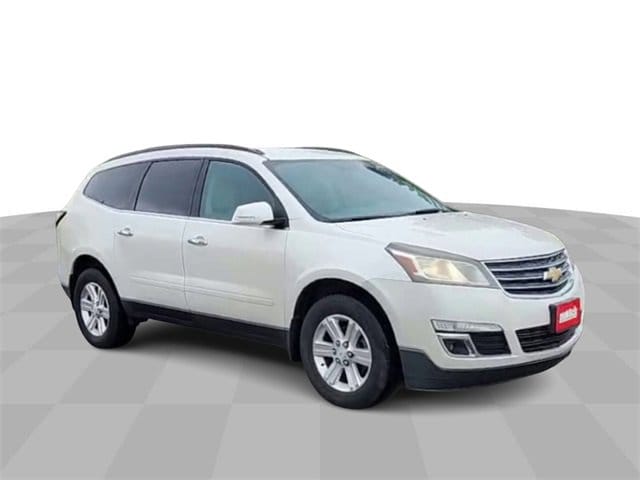 Used 2014 Chevrolet Traverse 2LT with VIN 1GNKRHKD7EJ312113 for sale in Bismarck, ND