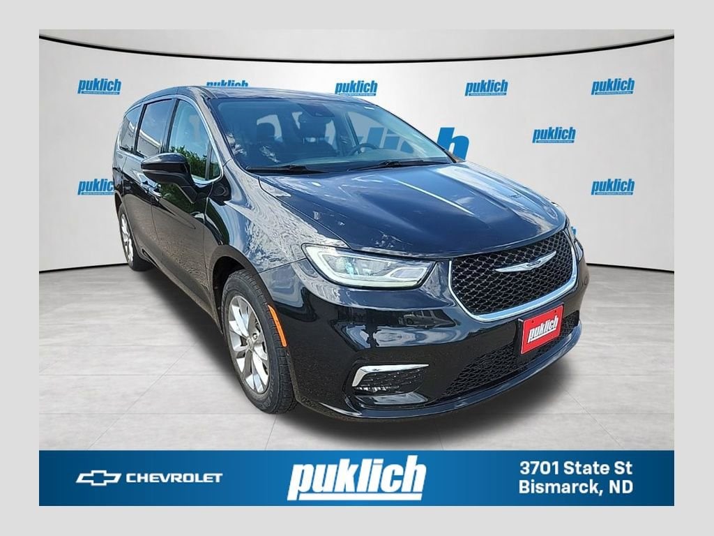 2023 Chrysler Pacifica Touring L AWD's photo