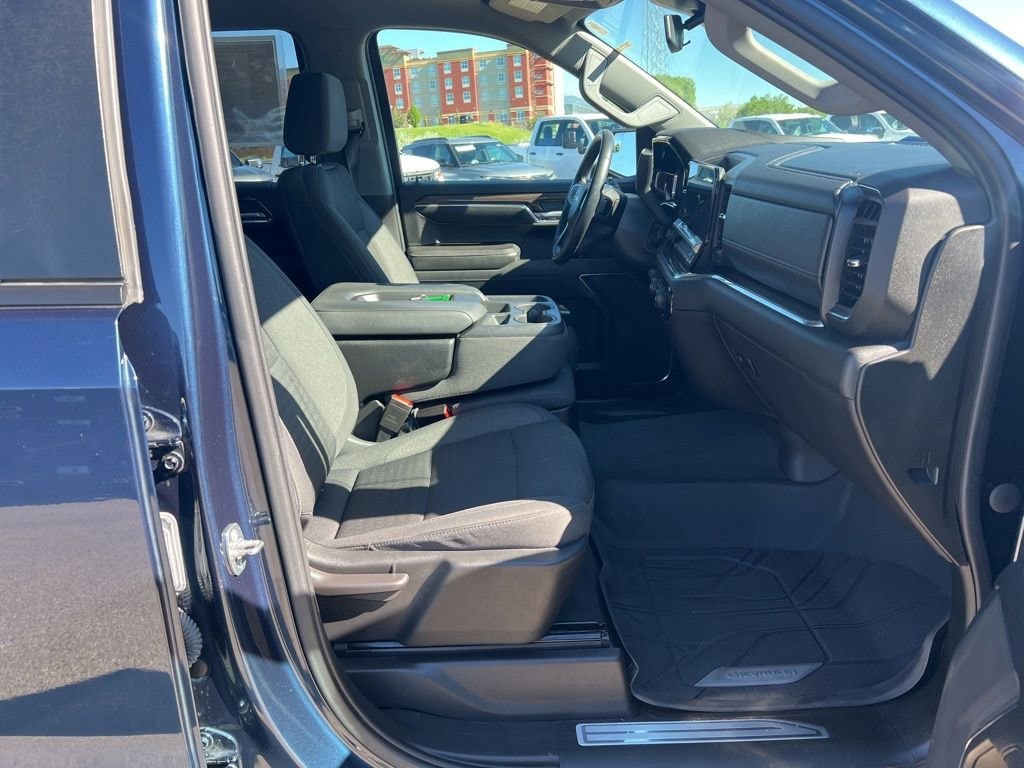 2023 Chevrolet Silverado 1500 LT - Photo 26
