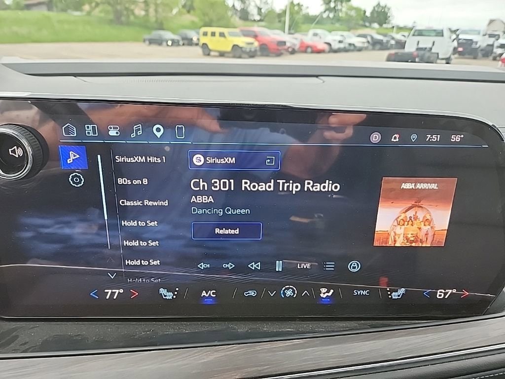 2025 Chevrolet Suburban Z71 - Photo 25