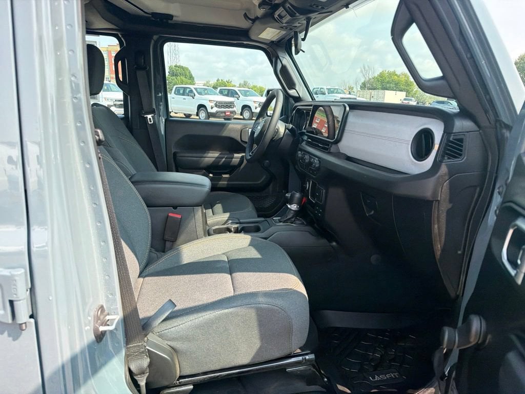 2024 Jeep Gladiator Sport - Photo 27
