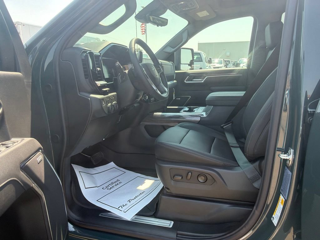 2026 Chevrolet Silverado 3500 HD LTZ - Photo 37