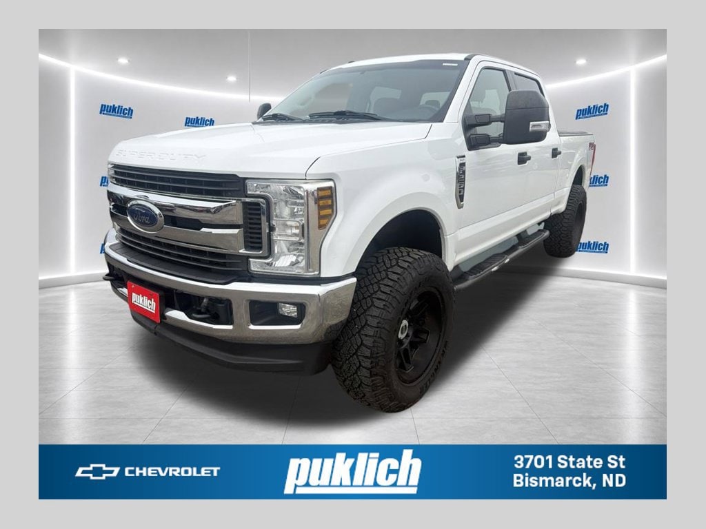 White 2019 Ford F-250 Super Duty Pickup Truck Four-Wheel Drive Automatic