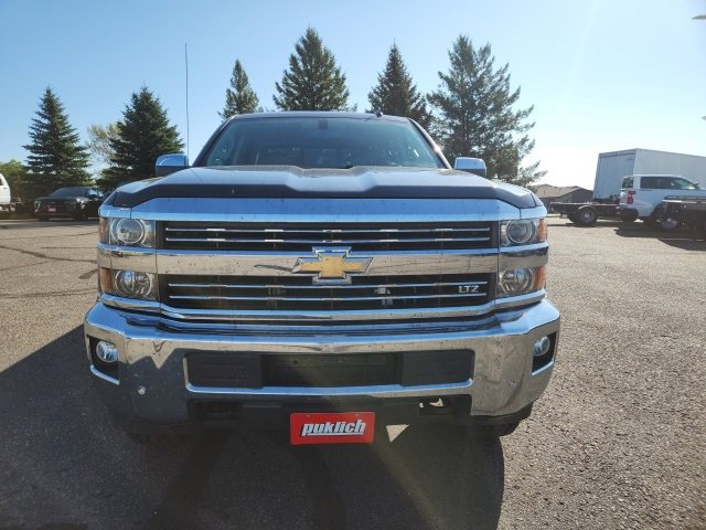 2015 Chevrolet Silverado 2500HD LTZ photo 2