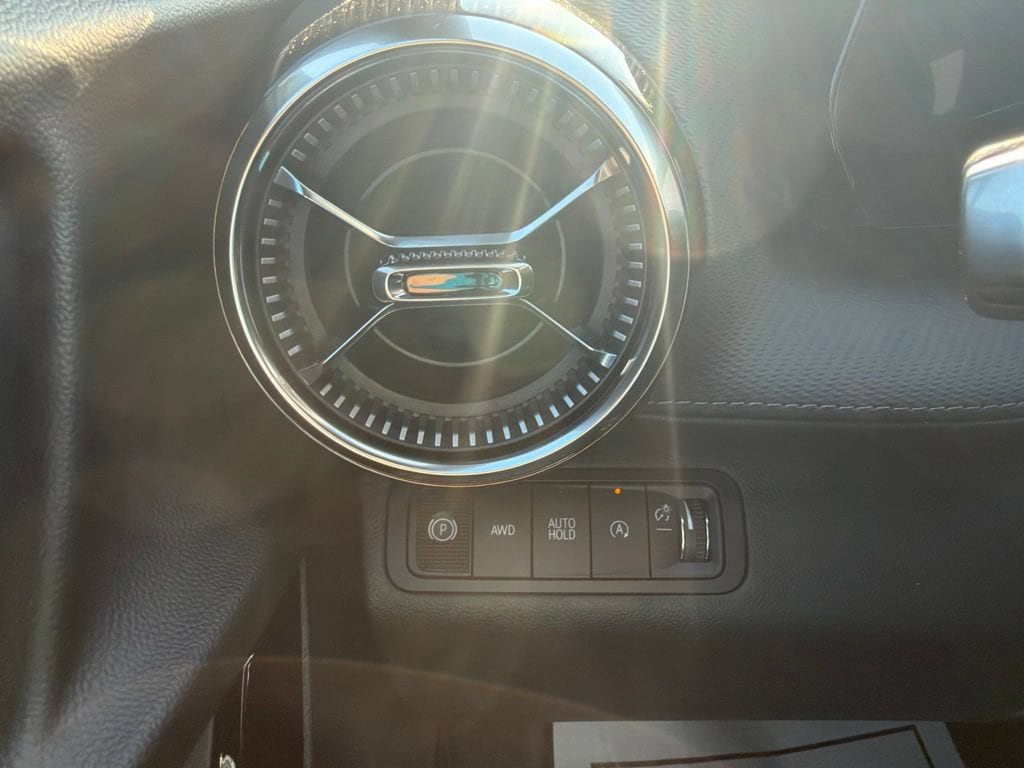 2027 Chevrolet Equinox LT - Photo 15