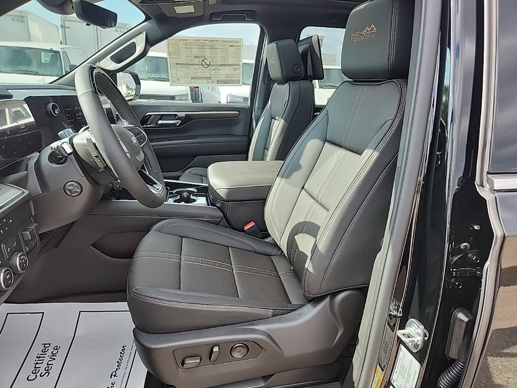 2026 Chevrolet Suburban High Country - Photo 46