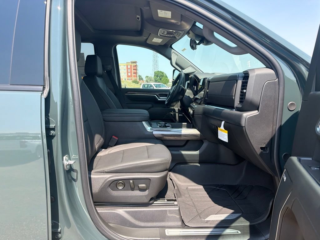 2026 Chevrolet Silverado 3500 HD LTZ - Photo 42