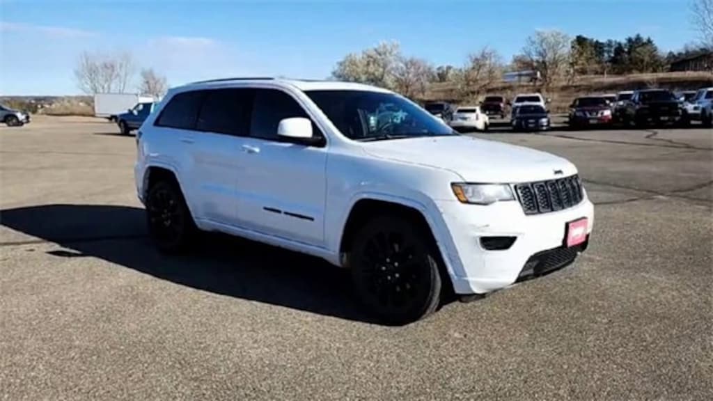 Used 2019 Jeep Grand Cherokee Altitude 4x4 SUV